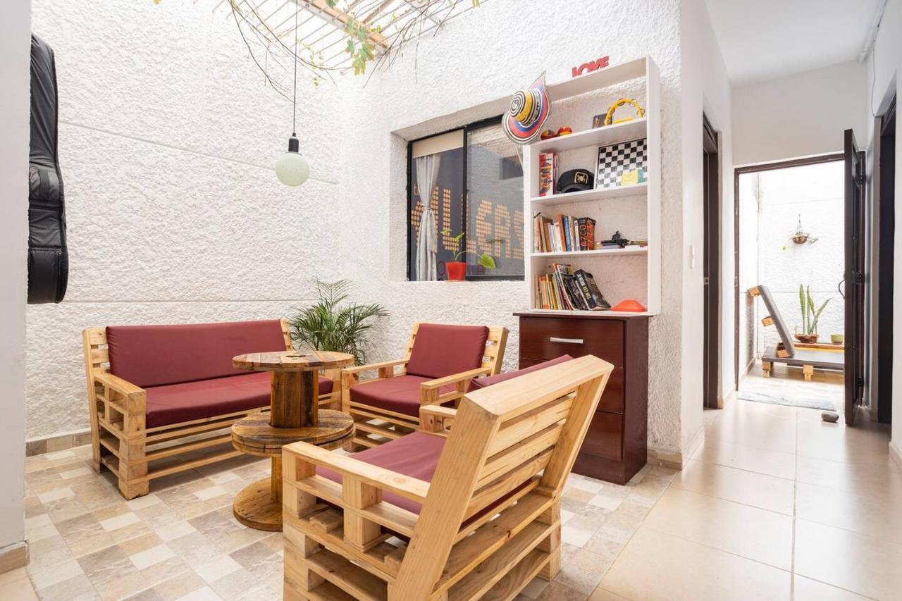 Casa Clandestina Guest House Medellín Zewnętrze zdjęcie